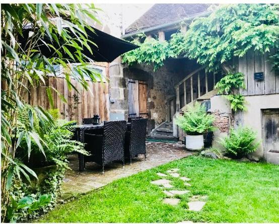 L Annonce N Est Pas D Actualite Ne Pas Prendre De Reservation Villa Saint-Fargeau  Exterior foto